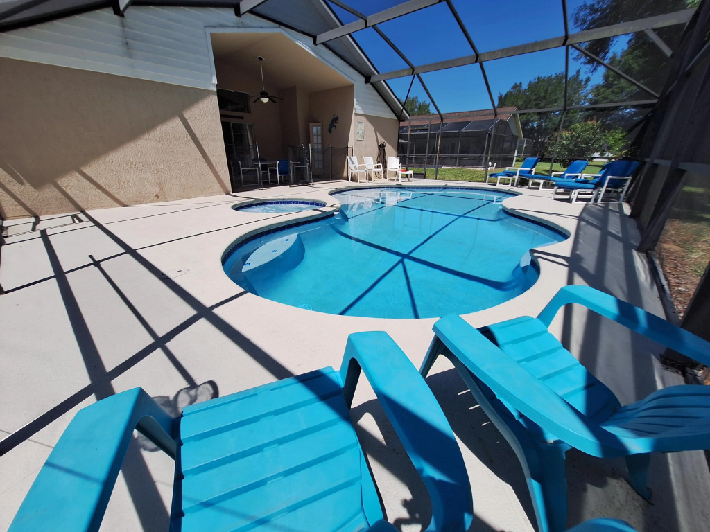 5/4 pool home with large pool deck and spa, Clermont, US