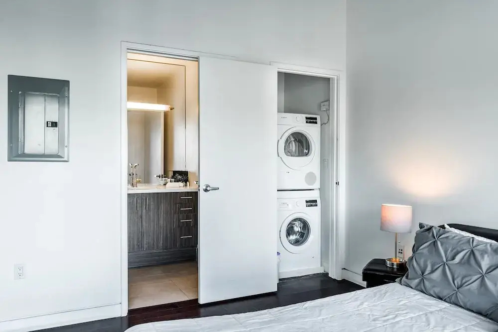 1br Furnished Apartment In Hollywood - Walk Of Fame 1 Bedroom Apts by RedAwning