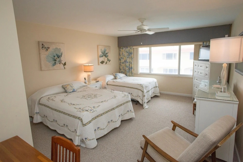Win-San C-208 - 2 Br Condo