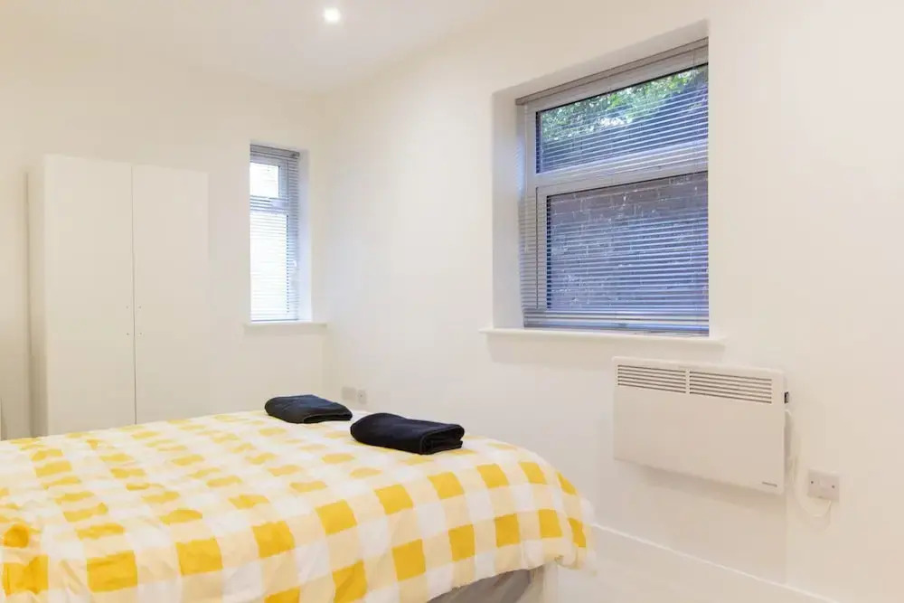 Bridge Road - Room 1a