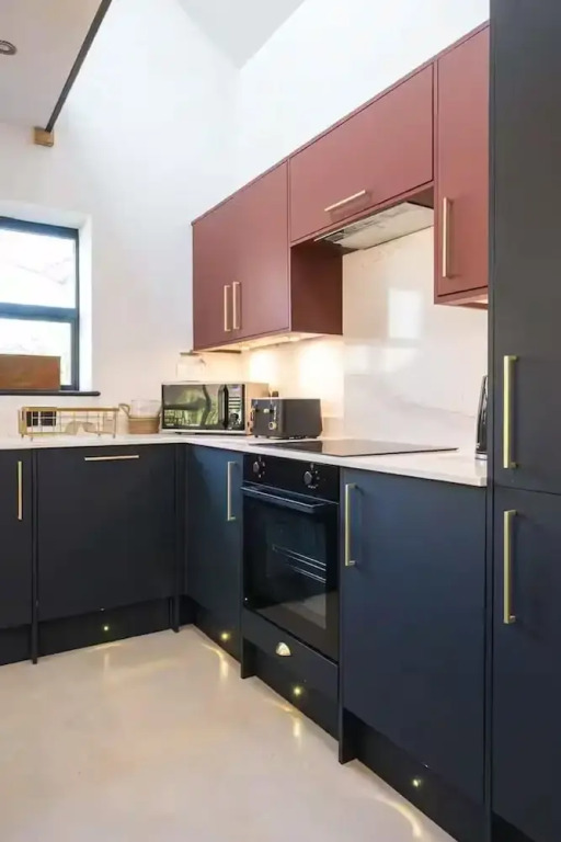 Aylesford-house-sleeps 2 & 1 Infant-parking-garden
