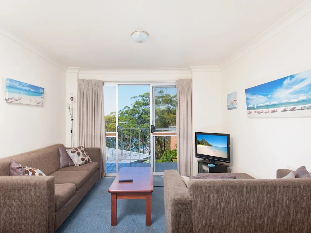 Thurlow Lodge, 6/6 Thurlow Avenue