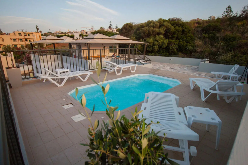 Elia Apartments