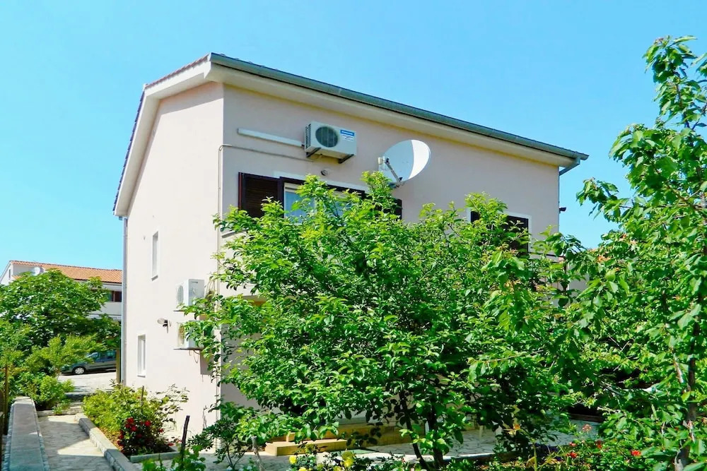 Apartments Rafael