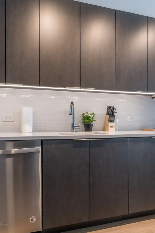 Home Away Luxury Apartments at Warren