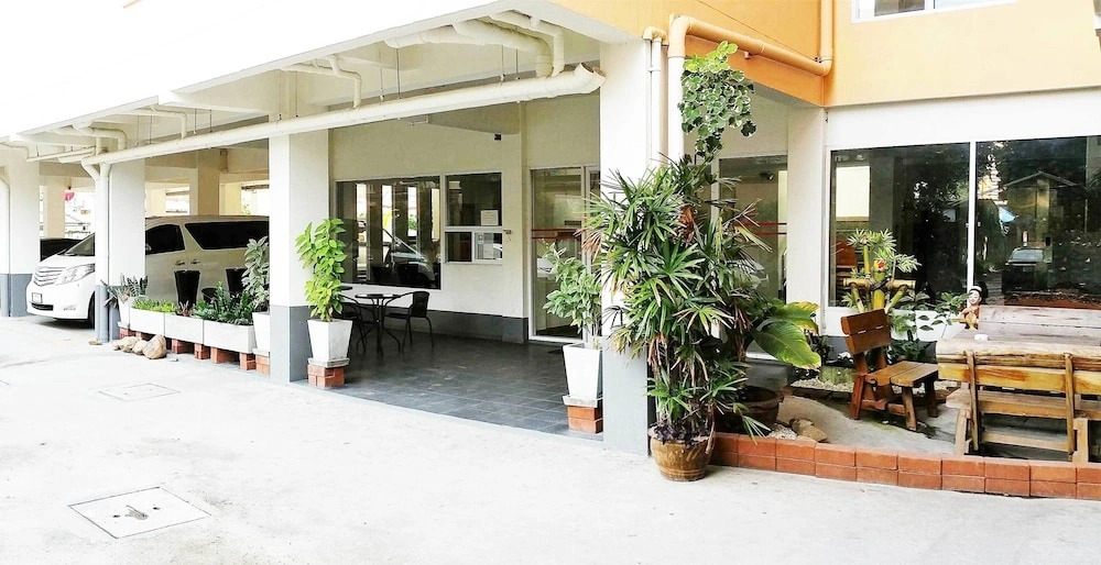 Anchan 2 Apartments and Rooms
