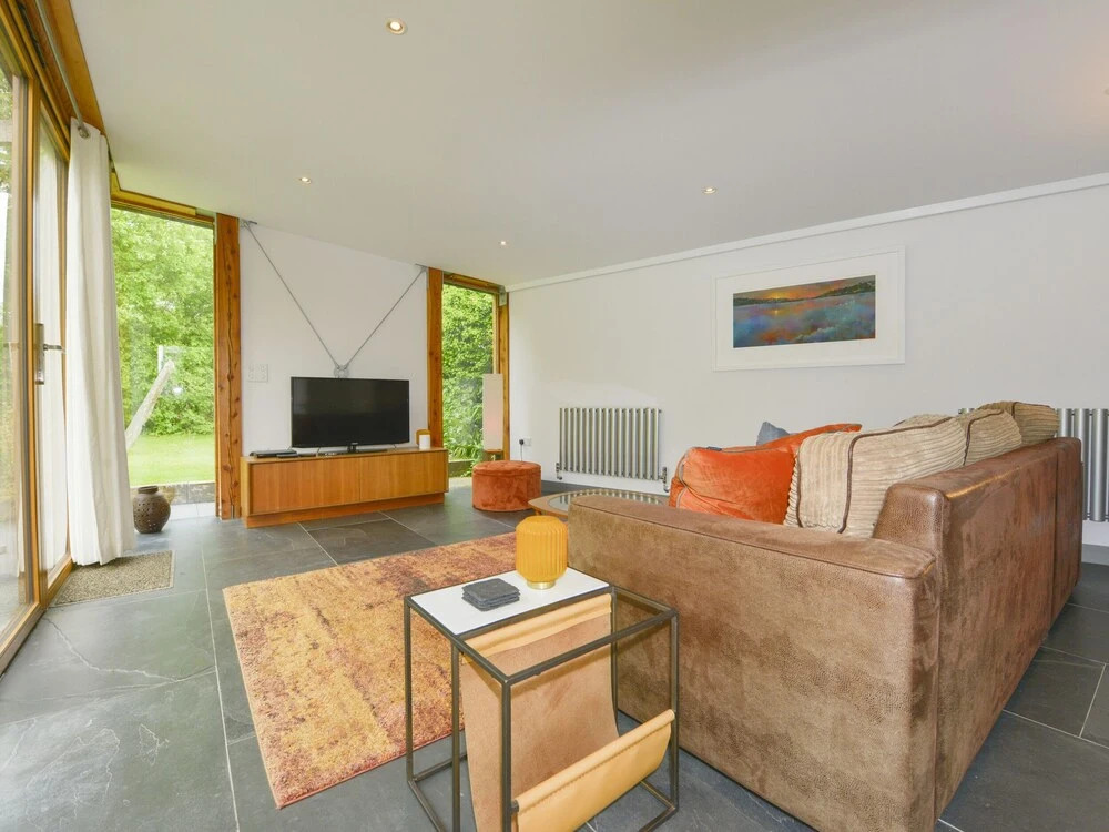 3 Newhall Green
