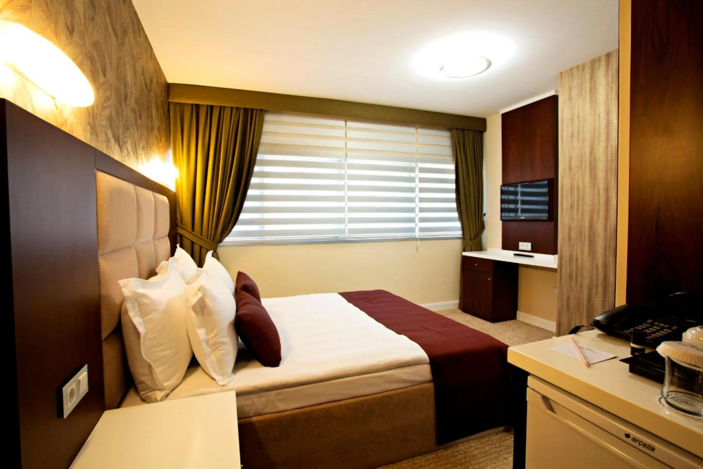 Endglory Hotel