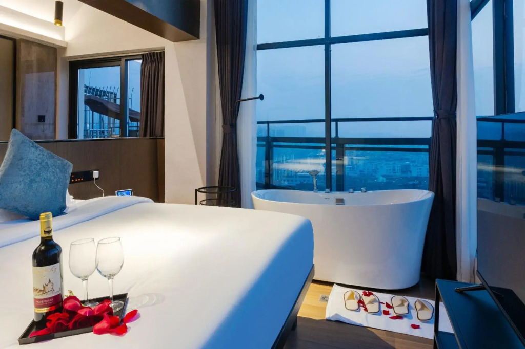 Manting Fashion Hotel (Yueyang Tower Scenic Area Branch)
