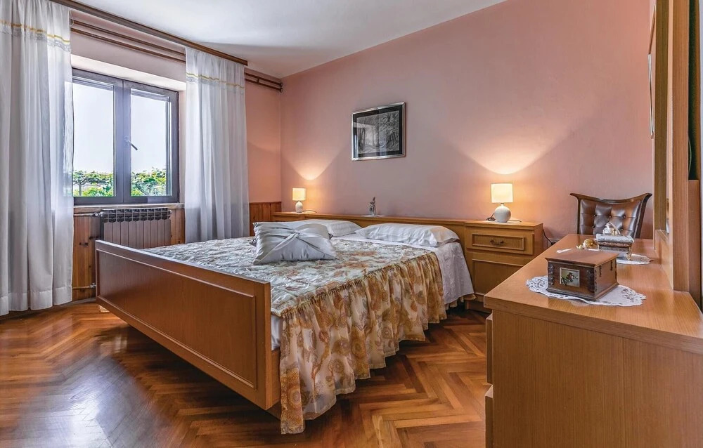 Awesome Apartment in Pula With Wifi and 2 Bedrooms