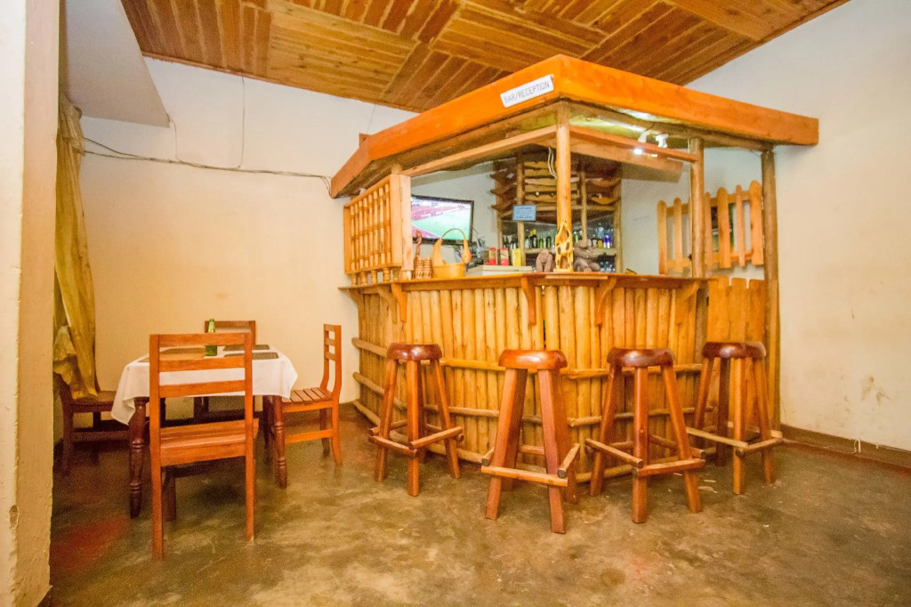 Sabinyo Guest House
