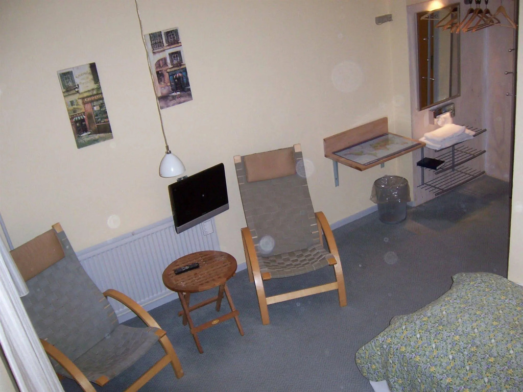 Hotel E4