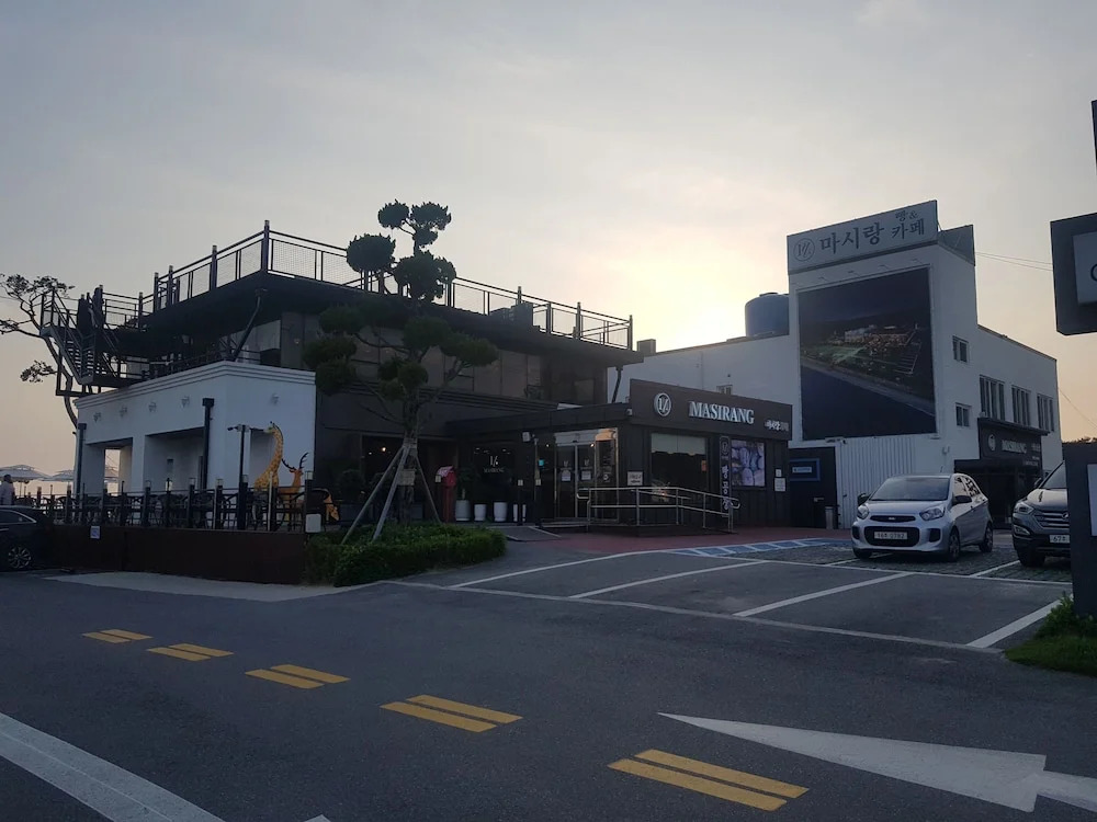 Friends Guesthouse - Hostel