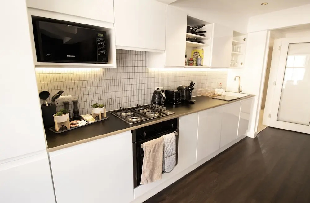 The New52 - A Modern 2 Bed Apartment Located in the Heart of Oxford City