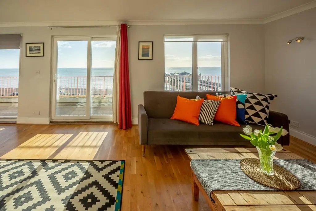 Pier Court Apartments Brighton
