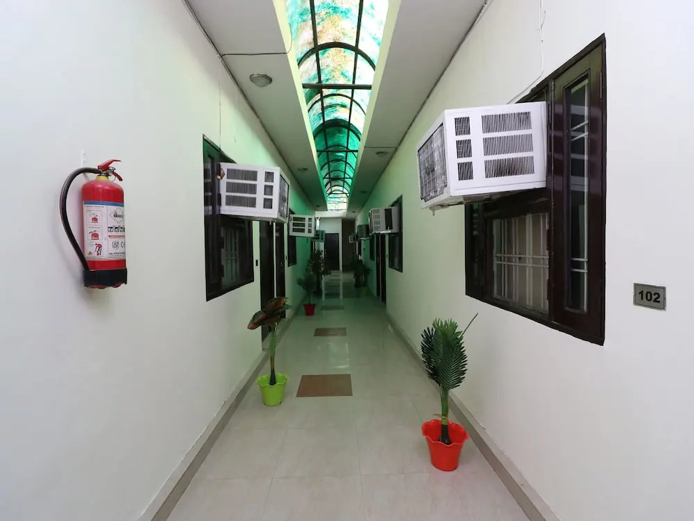 OYO 4787 Country Inn Stay