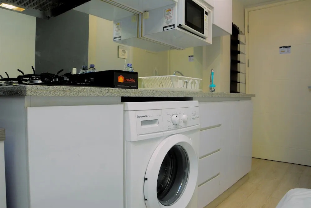 Modern and Full Parquette @ Studio Springlake Summarecon Apartment