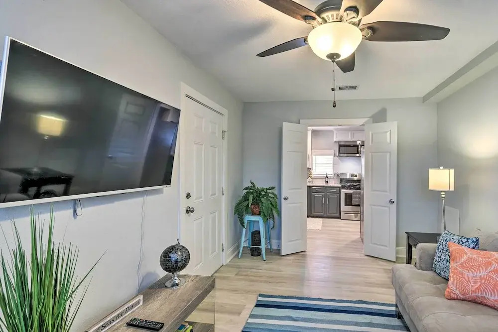 ~ 1 Mi to Pier & Beaches! Family Home in Galveston
