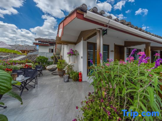 Liaofan Garden Courtyard Light Luxury Log Designer Meisu (Lijiang Ancient City Store)