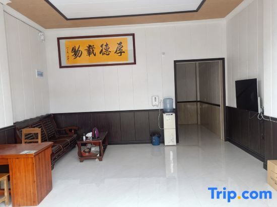 Hezhou Xinyue Hotel