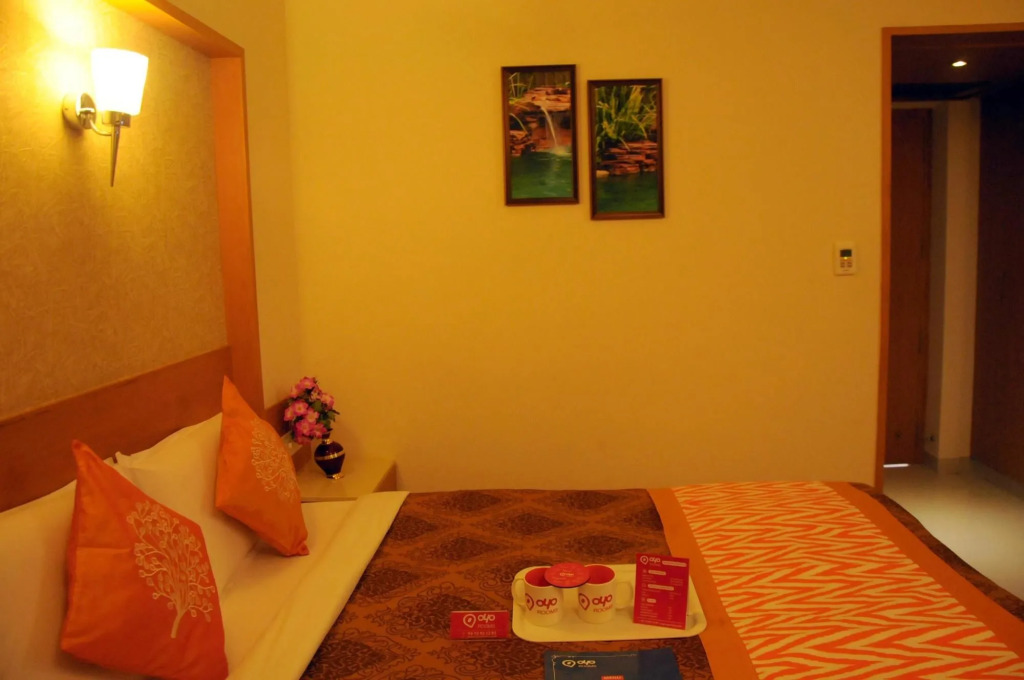 OYO Rooms Cross Cut Road Gokhale Street