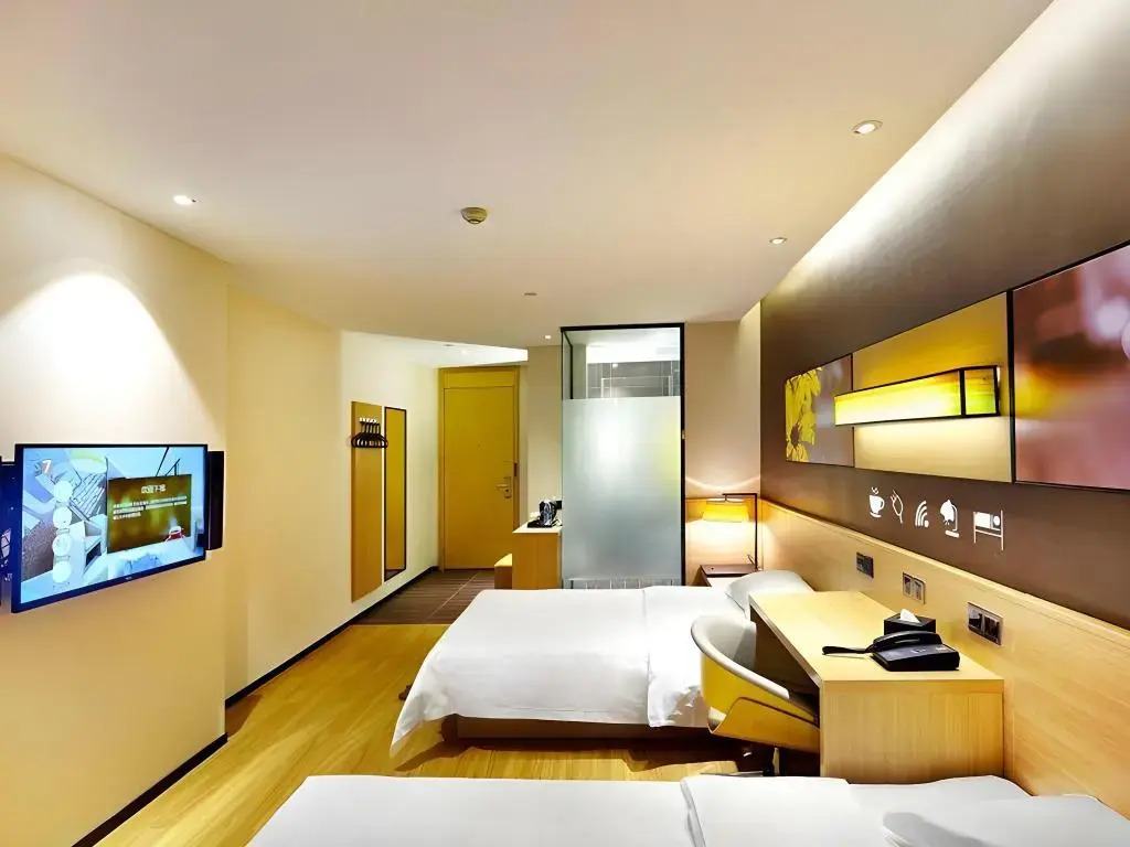 7Days Premium Wuhan Caidian Plaza