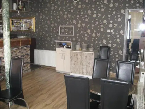 B&B Apolon