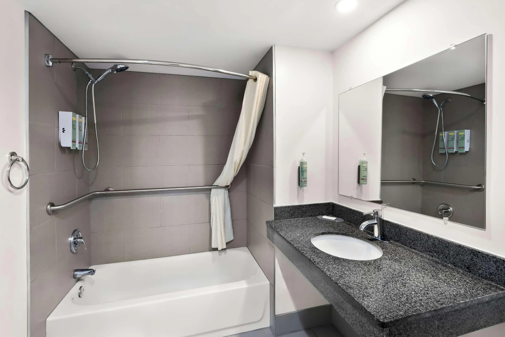 Best Western Luxbury Inn Fort Wayne