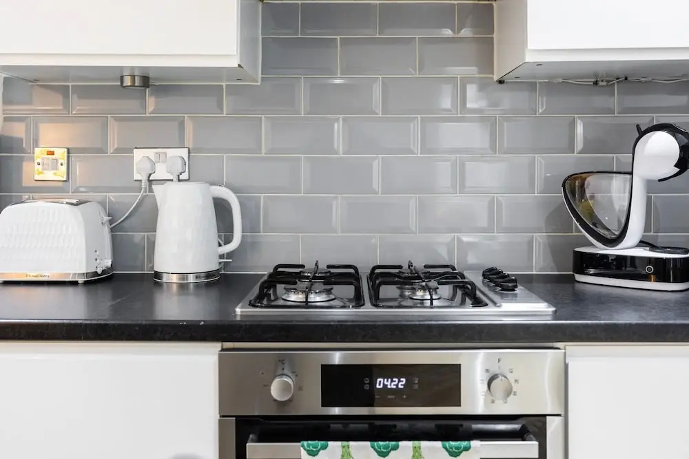 2 Bedroom Charming Family Apartment