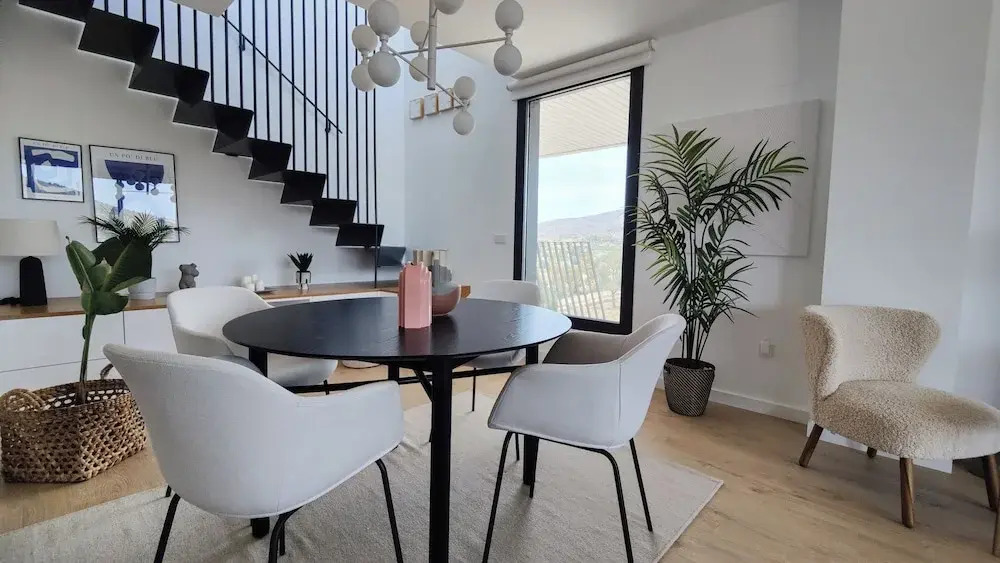 Allonbay Apartments