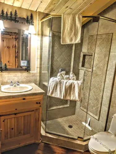 Three-Bedroom Specialty Townhouse Unit #36 by Snow Summit Townhouses