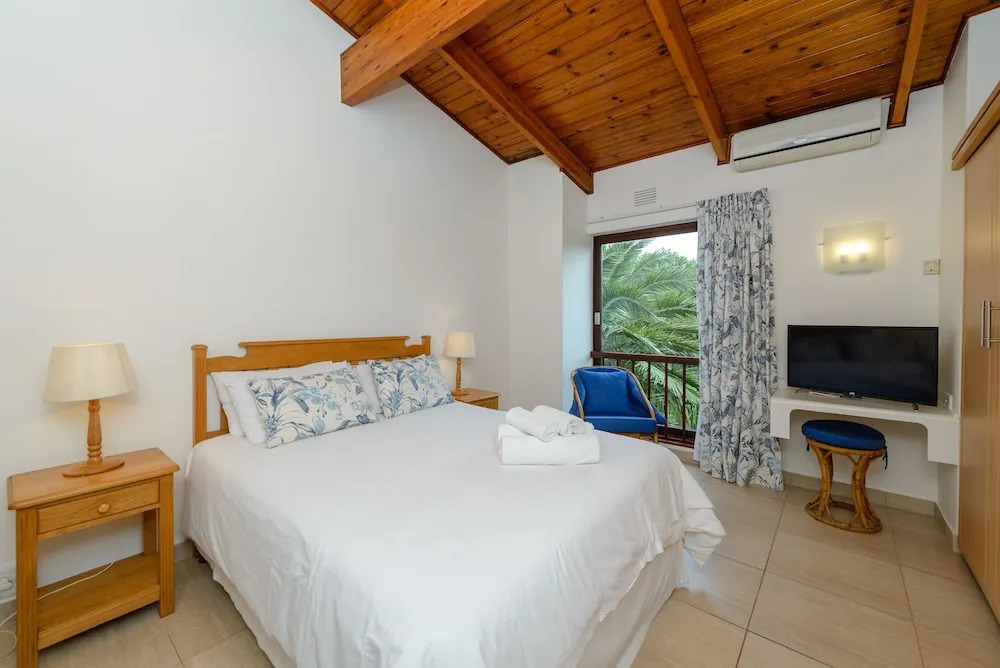 San Lameer Villa Rentals 3120