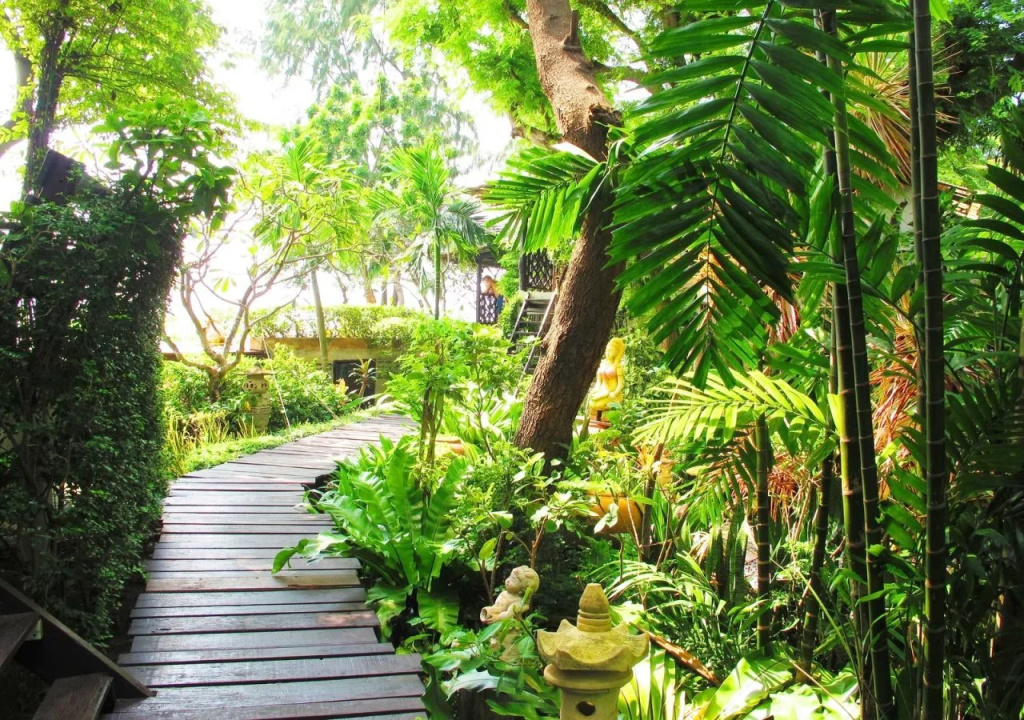Tamarina Resort
