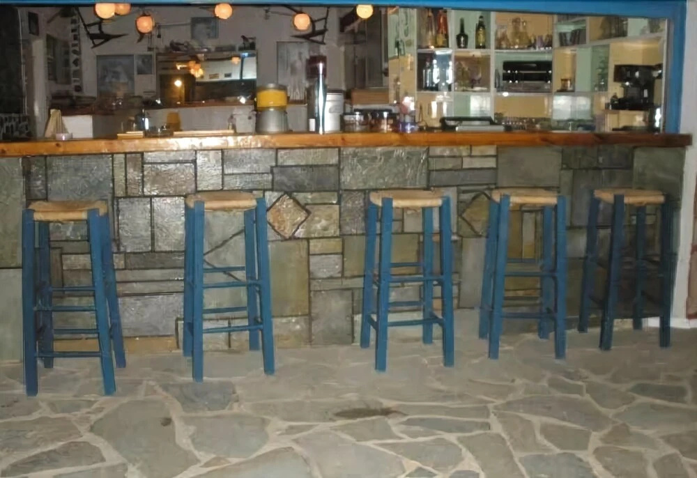 Elenis Apartments