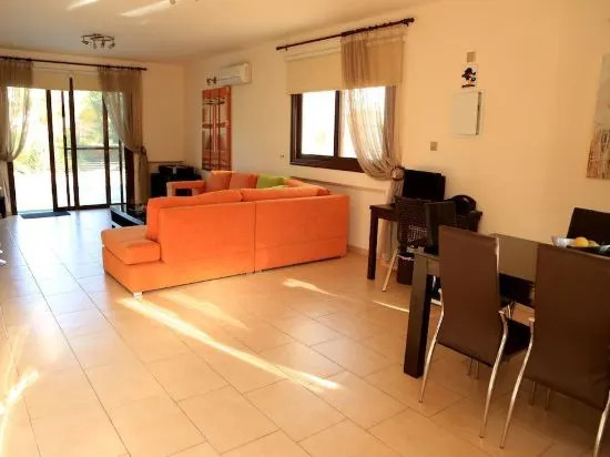 Artemisia Villa