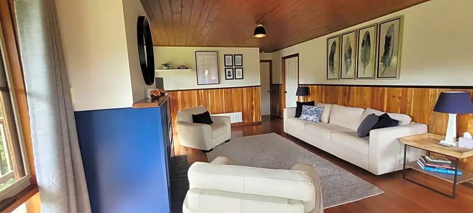 Tall Trees Eco Retreat - Blackwood Cottage