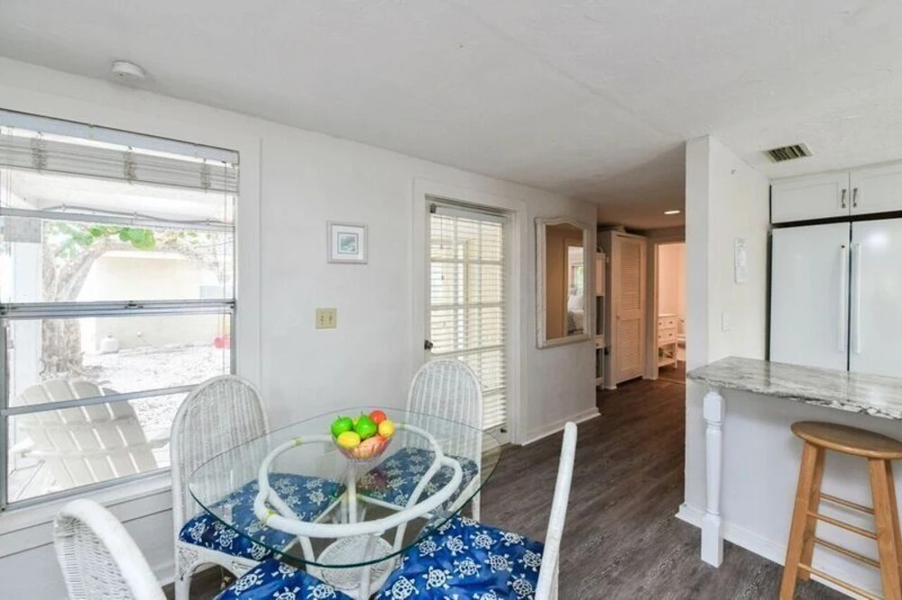 Avenue F #54471 - 1 Br Home
