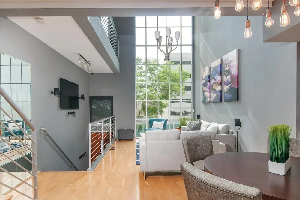 Beautiful 2br/2.5ba Apt in Little Italy by Domio