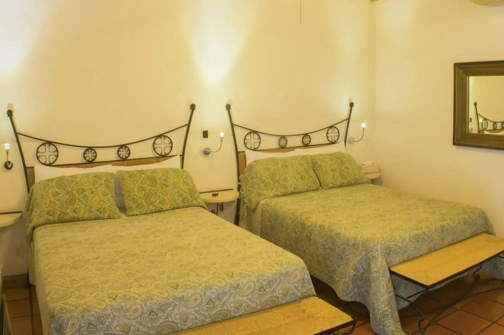Los Milagros Hotel