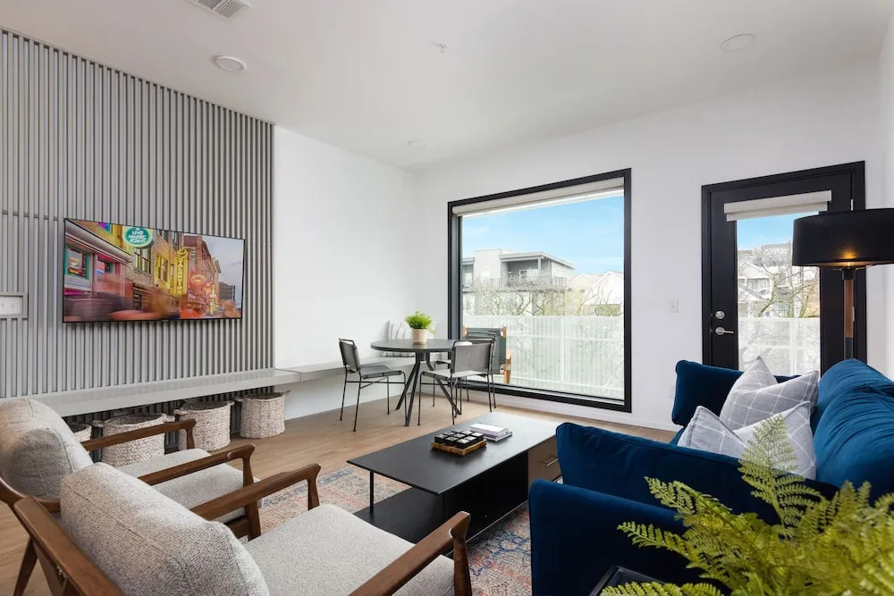 Lllume Posh Gulch View Penthouse Nash.pad 2 Bedroom Condo