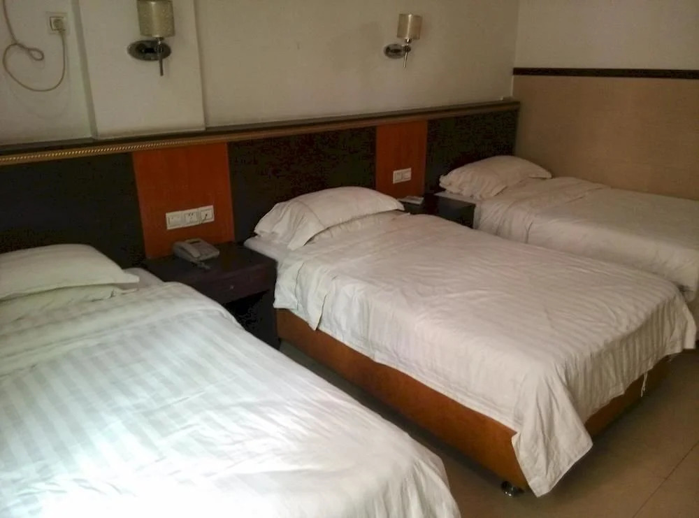 Qingyuan Lianzhou Huijing Express Hotel