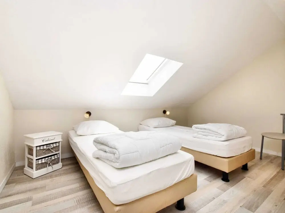 Fine group house with sauna garden