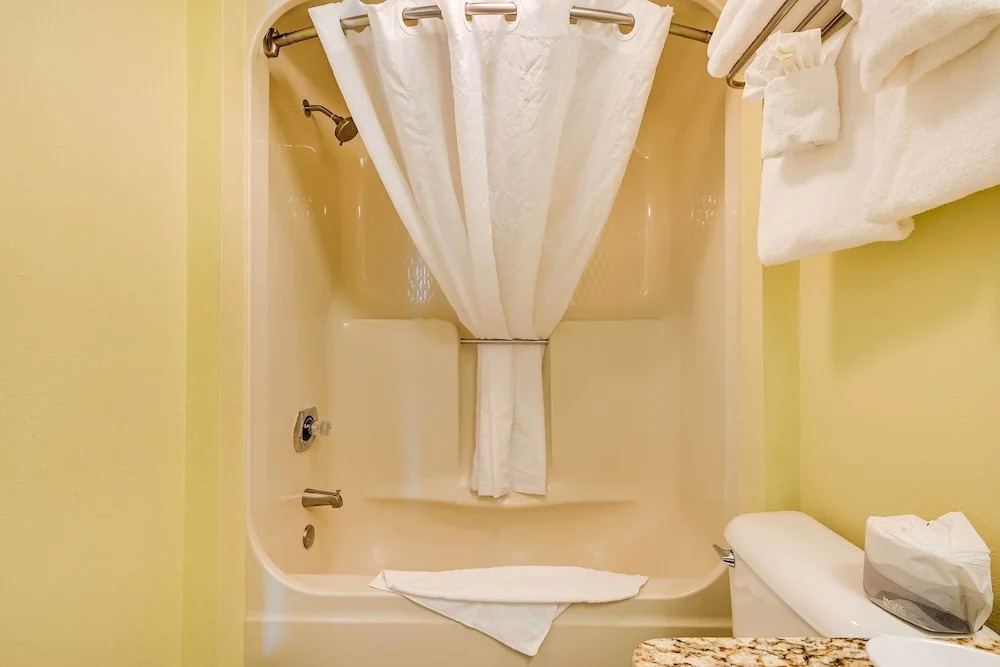 Oceanfront Myrtle Beach Condo w/ Resort Amenities!
