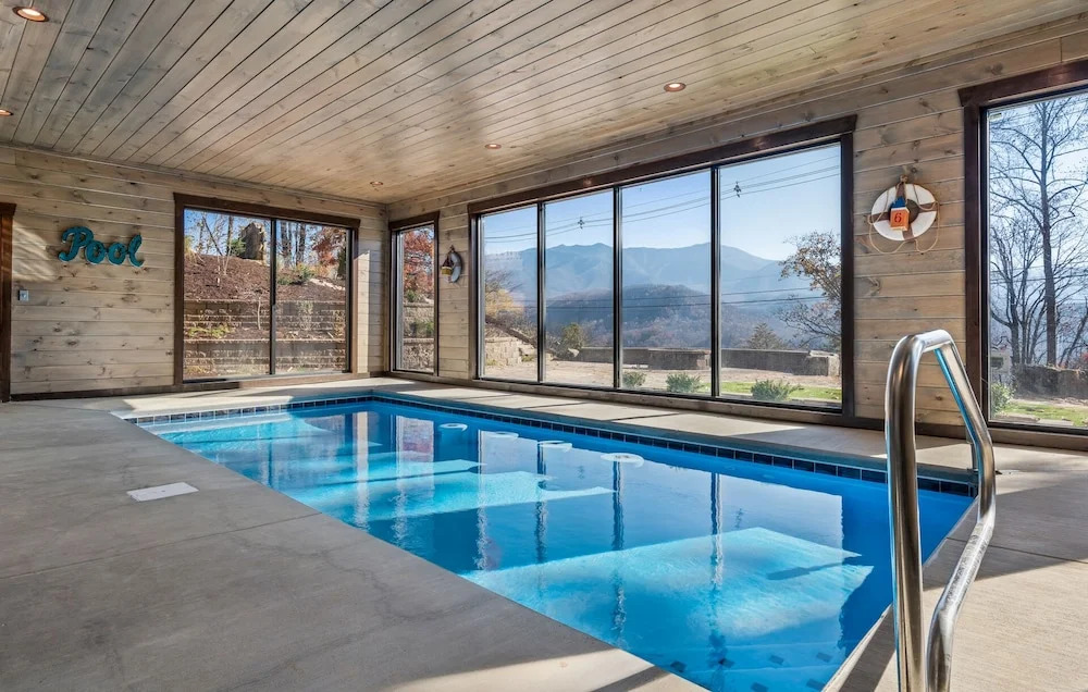 Greystone Retreat 13 Bedrooms 13.5 Bathrooms Cabin
