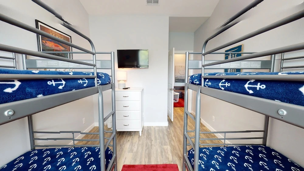 Beachside Getaway - 3 Br Condo