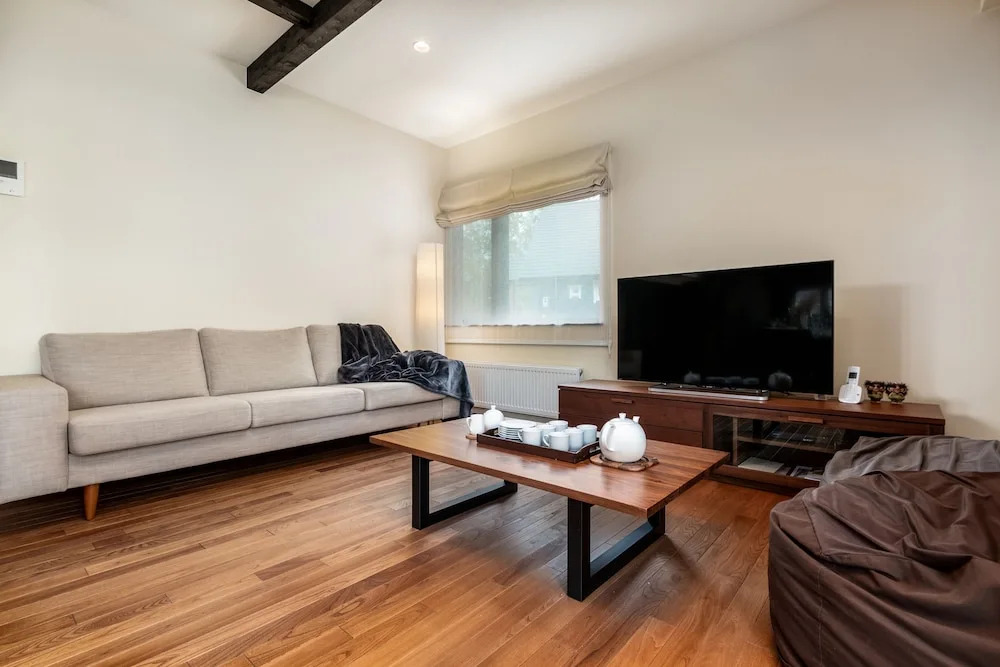 Tahoe Lodge by H2 Life