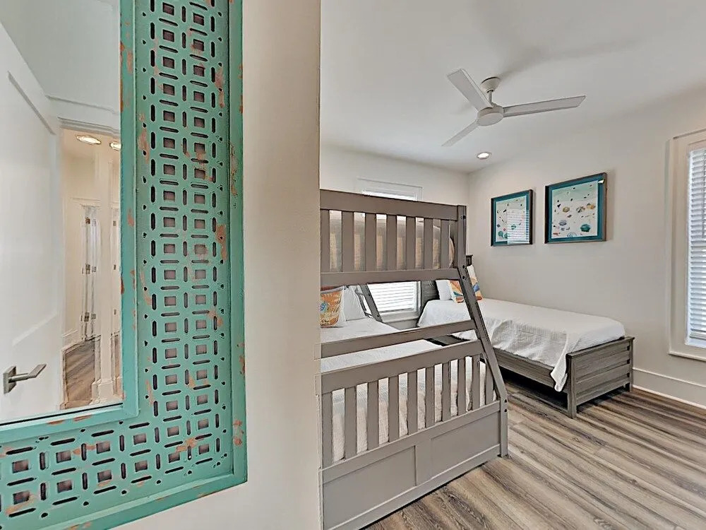 West Side Cottages #N - Robin's Nest