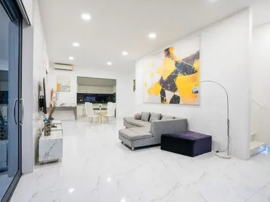 Newly Giant 12BR Villa (Pattaya South) - VVP31.1