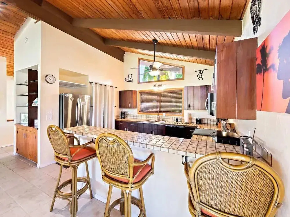 Heeia Bay Paradise Spacious 3 BDR Steps to Beach