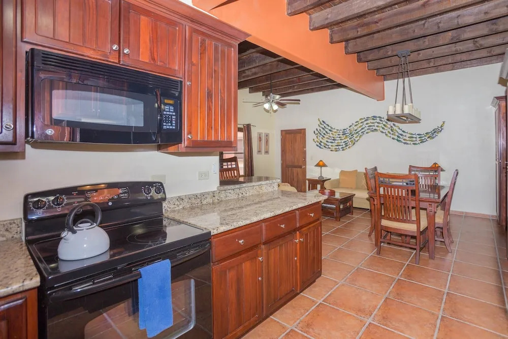 Caribbean Breeze 5b - 2 Br Apts